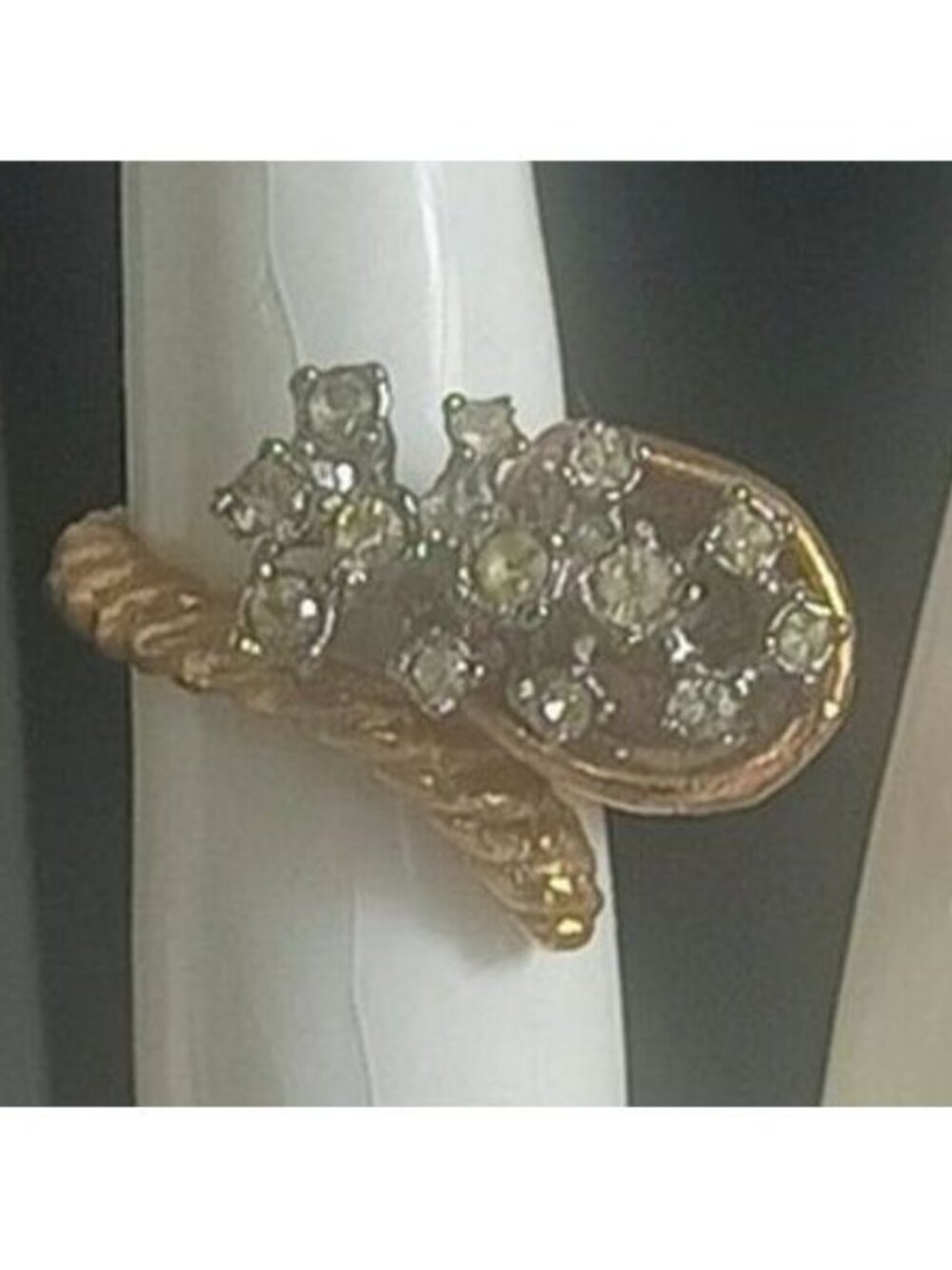 Avon Vintage Gold Tone Cornucopia Rhinestone Cluster Cocktail Ring